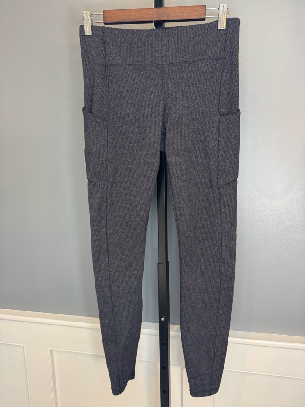 Lululemon Speed Up Tight 8 Gray Textured Luxtreme Pocket Leggings
